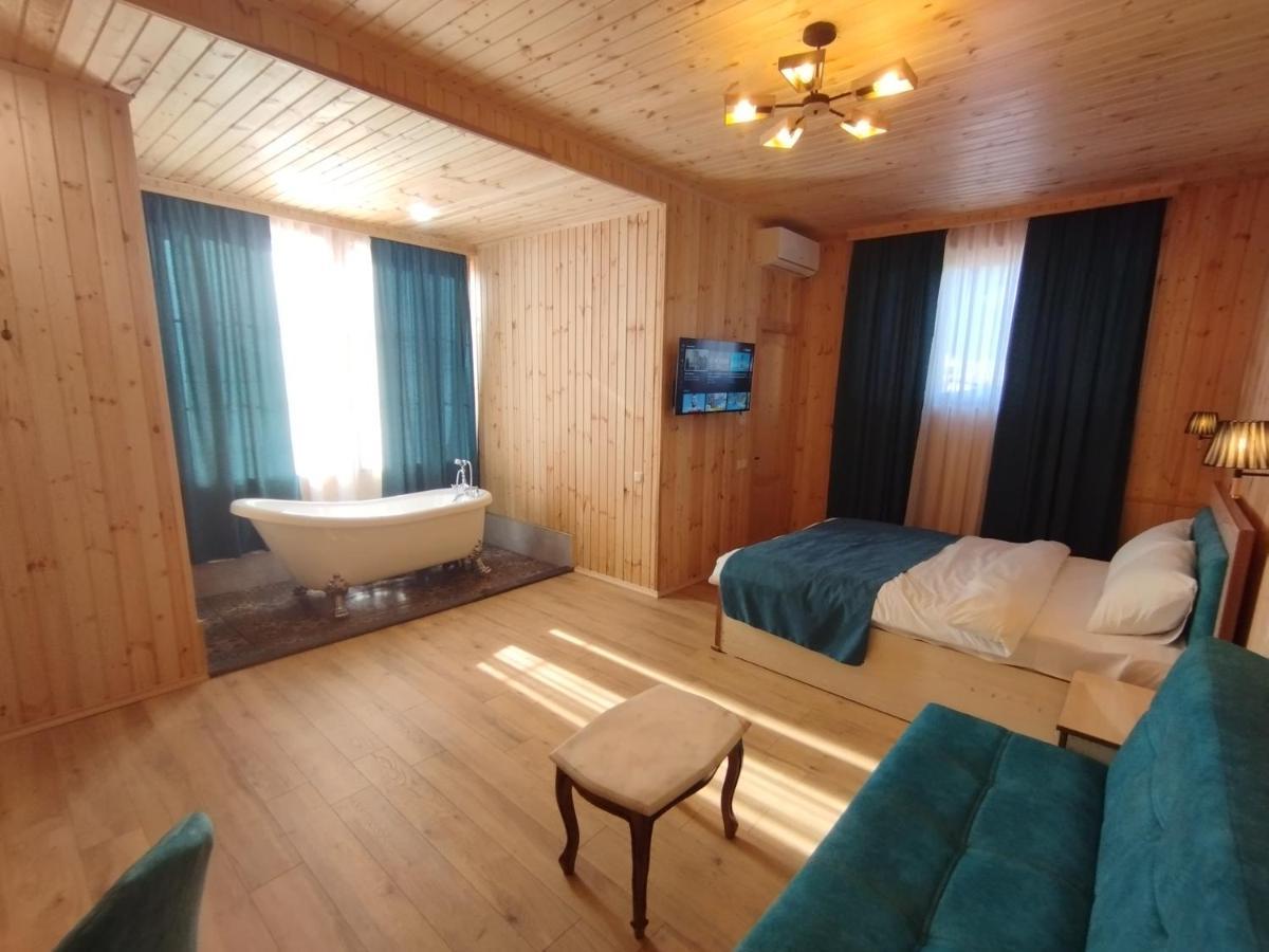Aeetes Palace Кутаиси Екстериор снимка