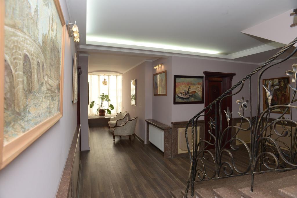 Aeetes Palace Кутаиси Екстериор снимка